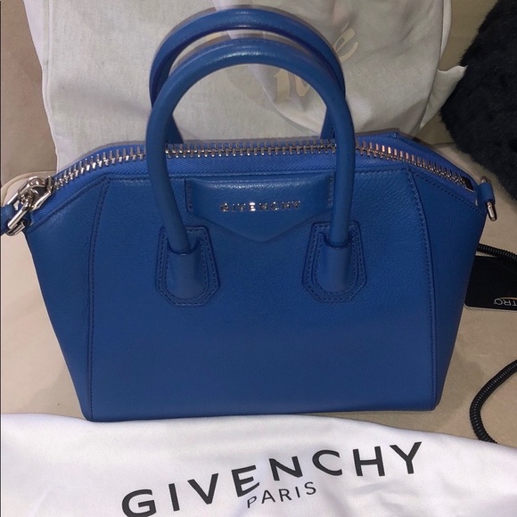 Givenchy Handbags - Givenchy mini Antigona